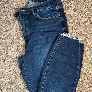 Judy Blue Dark Indigo Frayed-Hem Skinny Jeans